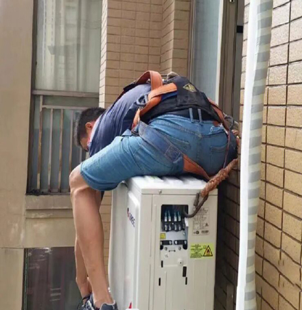 桑日空调移机